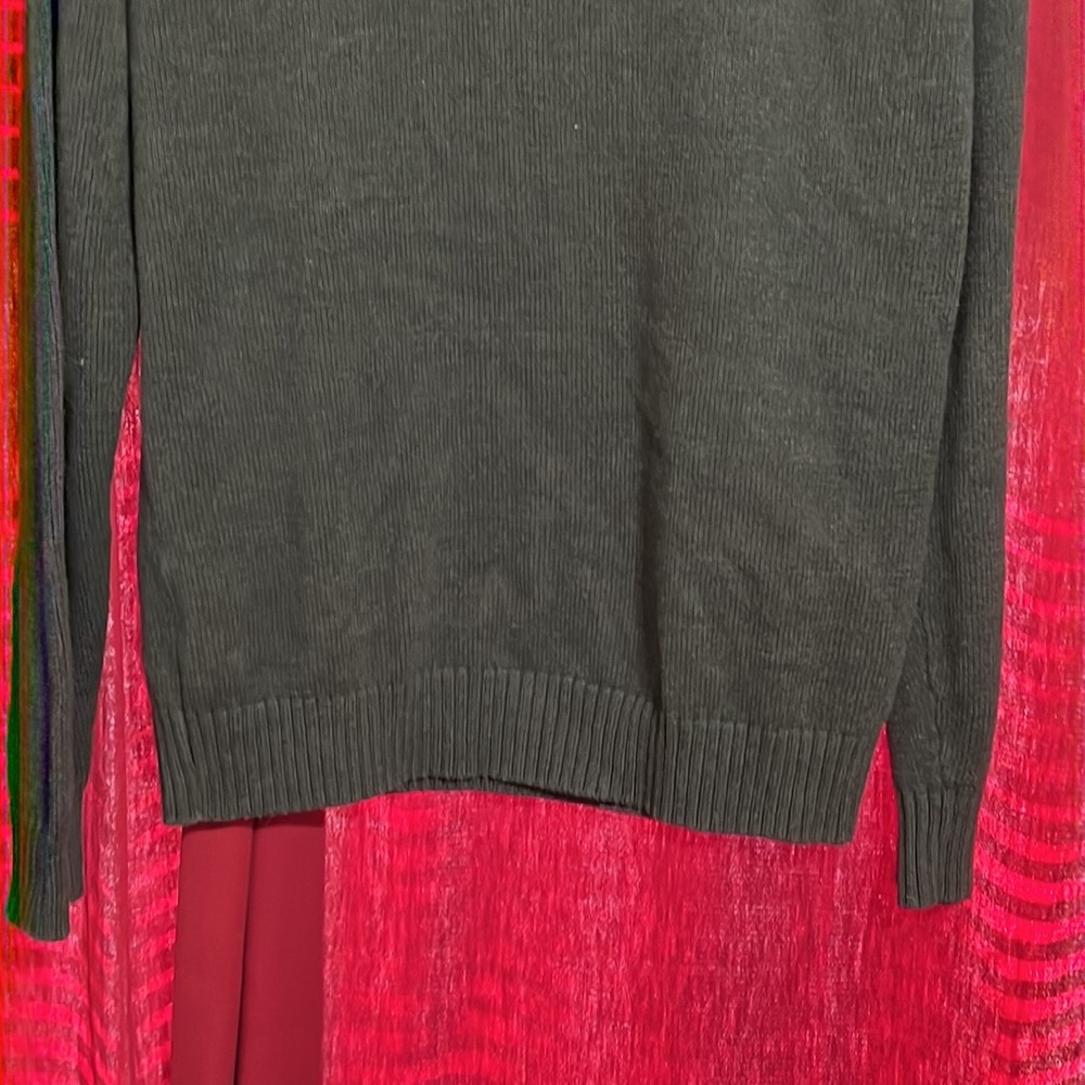 Method sweater size Large. - Picture 9 of 9